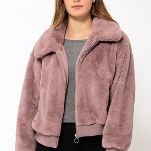 NWT Lavender Plush Cozy Comfortable Teddy Jacket for Women Outdoors Party‎